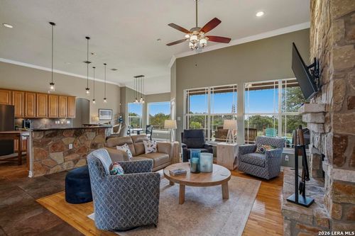 101 Shady Ridge Dr, Boerne, TX, 78006-7890 | Card Image