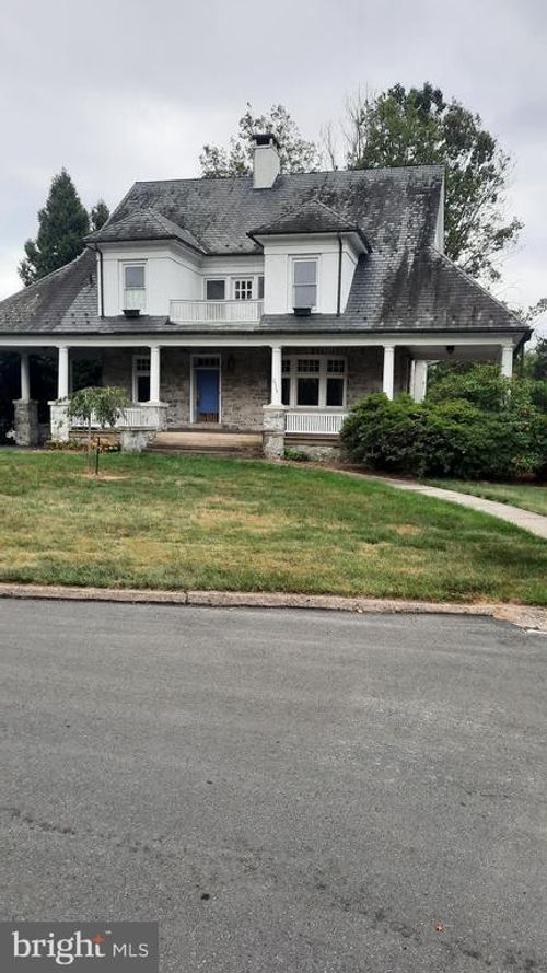 2315 Magnolia Dr, HARRISBURG, PA, 17104-1419 | Card Image