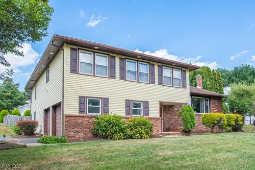 257 Eyland Ave, Succasunna, NJ, 07876-1193 | Card Image