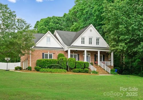 328 Whippoorwill Rd, Mooresville, NC, 28117-5804 | Card Image