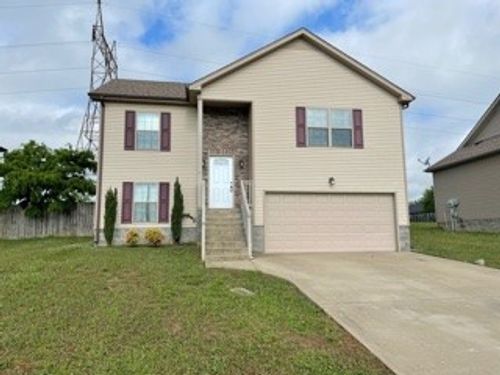2200 Trophy Trce, Clarksville, TN, 37040-6271 | Card Image