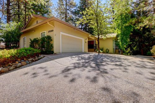 17059 Alioto Dr, Grass Valley, CA, 95949-7143 | Card Image
