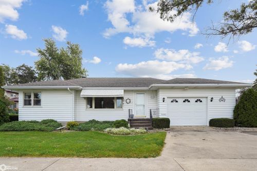 909 1/2 E South St, Marshalltown, IA, 50158-3515 | Card Image