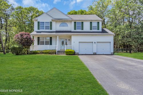 1 Overlook Ct, Manchester, NJ, 08759-5680 | Card Image
