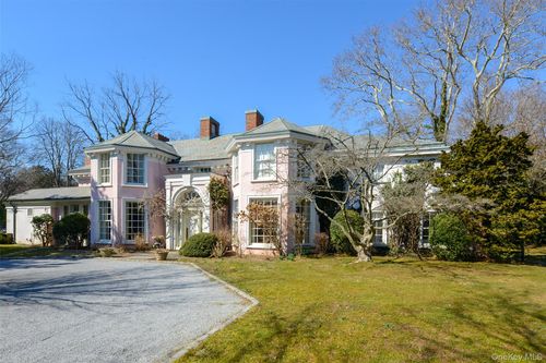 1 Pond Ln, Port Washington, NY, 11050-1249 | Card Image