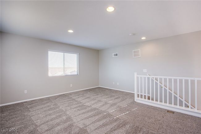 8026 Sunset Creek St, House other with 3 bedrooms, 3 bathrooms and null parking in Las Vegas NV | Image 17