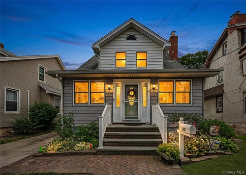 59 Vernon Ave, Rockville Centre, NY, 11570-5522 | Card Image
