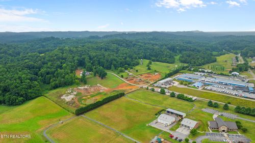 3635 Louisville Rd, Louisville, TN, 37777-3435 | Card Image