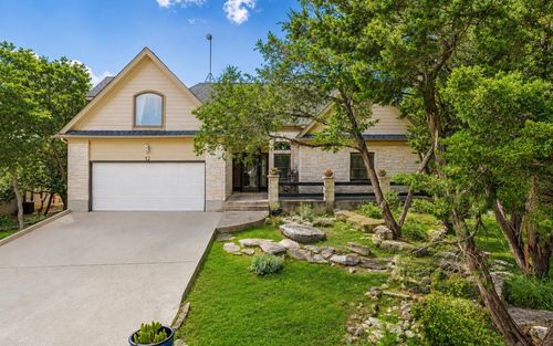 12 Springwood Cir, Wimberley, TX, 78676-2812 | Card Image