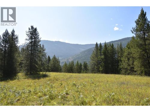 4125 Ross Spur Rd, Central Kootenay, BC, V0G1L1 | Card Image