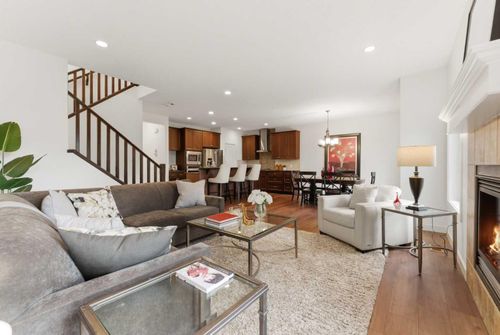 102 Cranarch Common Se, Calgary, AB, T3M1M1 | Card Image