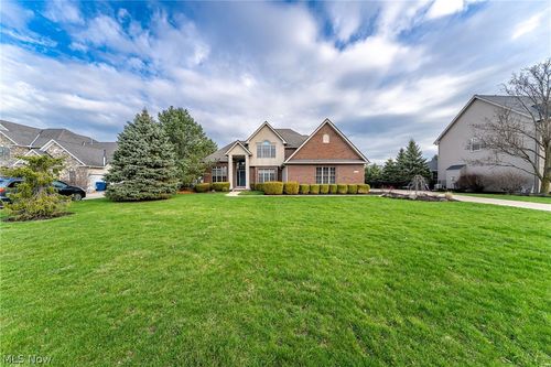 35914 Hanamar Dr, Avon, OH, 44011-3900 | Card Image