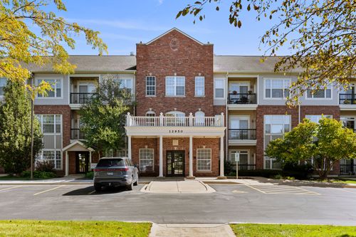 305-12950 Meadow View Ct, Huntley, IL, 60142-8034 | Card Image