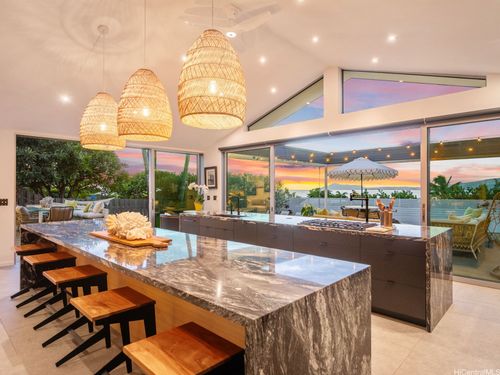 132 Poipu Dr, Honolulu, HI, 96825-2131 | Card Image