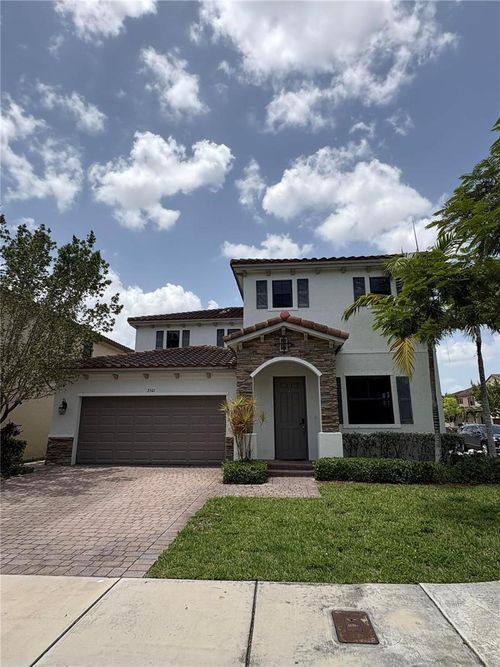 3501 W 92nd Pl, Hialeah, FL, 33018-2072 | Card Image