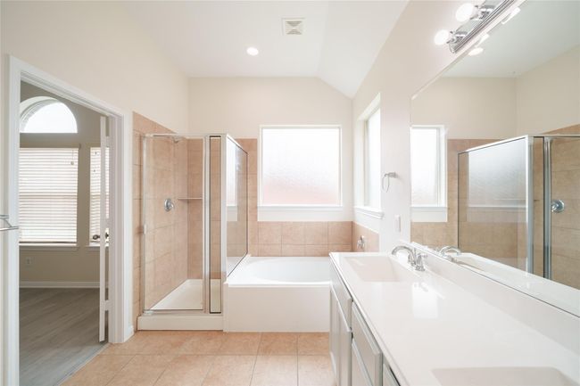 12206 Cove Bluff Ct, House other with 4 bedrooms, 4 bathrooms and 2 parking in Cypress TX | Image 33