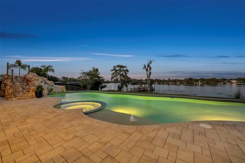 656 Long Lake Dr, Oviedo, FL, 32765-9111 | Card Image
