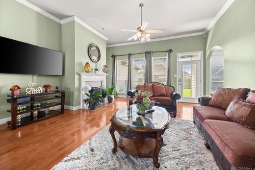 6142 Waterford Ln, Sorrento, LA, 70778-3419 | Card Image