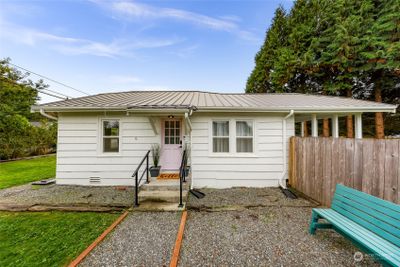 32175 E Bird Street, House other with 2 bedrooms, 1 bathrooms and 1 parking in Carnation WA | Image 2