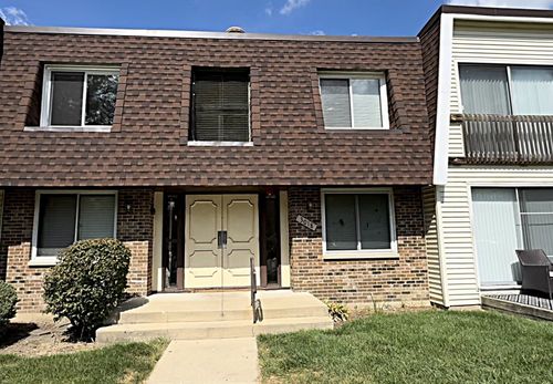 5-3018 Roberts Dr, Woodridge, IL, 60517-1539 | Card Image