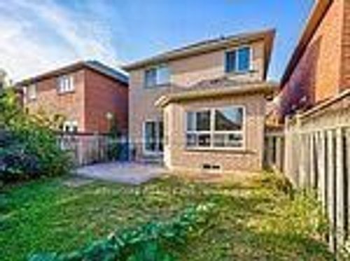 9 Catherina St, Markham, ON, L6C2G1 | Card Image