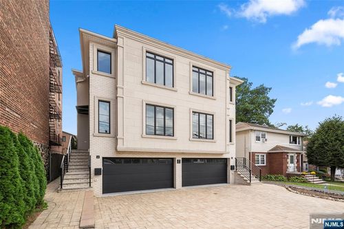 30 Henry Ave, Palisades Park, NJ, 07650-1114 | Card Image