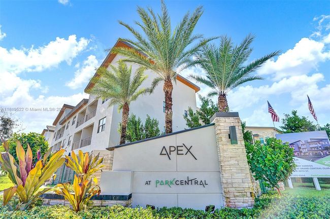 10380 Nw 88 Th Ter, Townhouse with 4 bedrooms, 3 bathrooms and null parking in Doral FL | Image 60