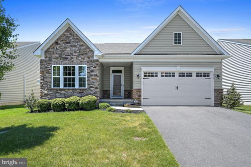 672 Southerness Dr, TOWNSEND, DE, 19734-3802 | Card Image