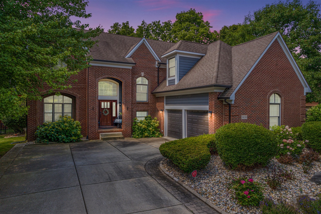 Cascade Dr, Northville, MI 48168