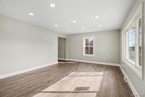 3329 Filbert St Filbert Street, Wayne, MI, 48184 | Card Image