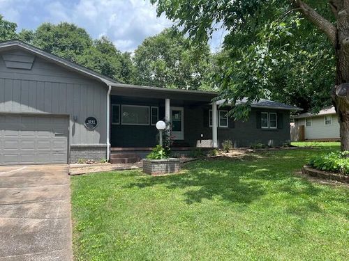 1211 W Westview St, Springfield, MO, 65807-4653 | Card Image
