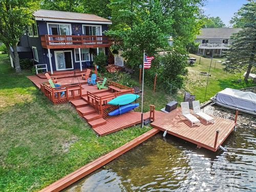 163 N Scott Dr, Farwell, MI, 48622-9732 | Card Image
