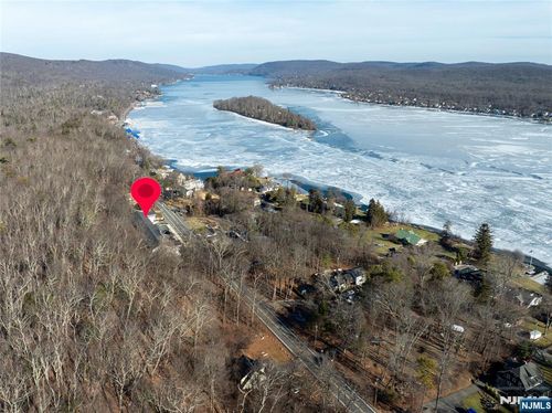 165 Lakeside Rd, Hewitt, NJ, 07421-2841 | Card Image