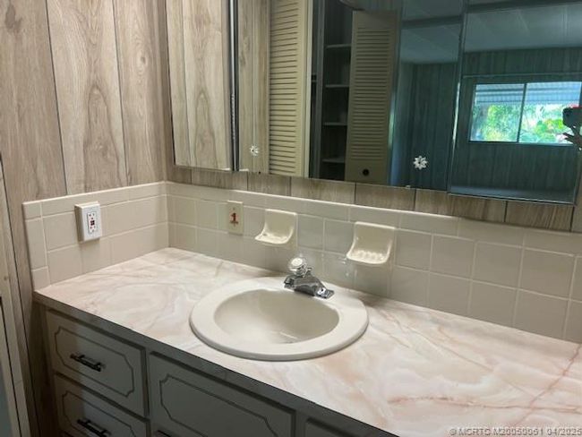 6118 N Joshua Ln, House other with 2 bedrooms, 2 bathrooms and 1 parking in Lantana FL | Image 23