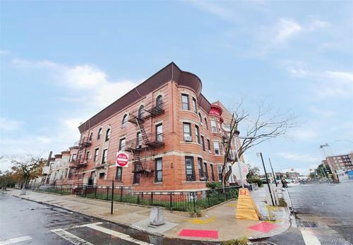 2a-215 Bay 23rd Street, New York, NY, 11214 | Card Image