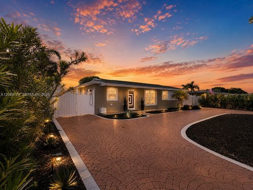 20501 Nw 44th Ct, Miami Gardens, FL, 33055-1218 | Card Image