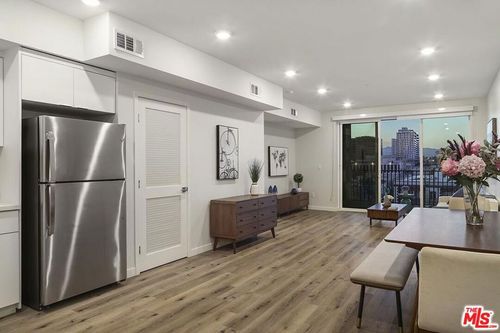 511-2783 Francis Avenue, Los Angeles, CA, 90005 | Card Image