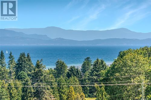 579 Beach Rd, Qualicum Beach, BC, V9K1K7 | Card Image