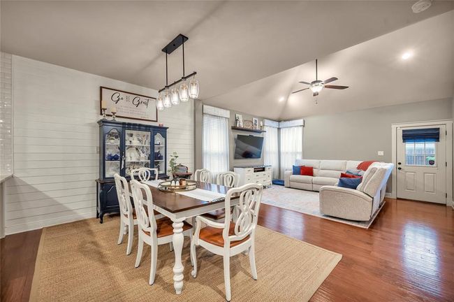 10252 Sunset Ln, House other with 4 bedrooms, 3 bathrooms and 2 parking in Conroe TX | Image 11