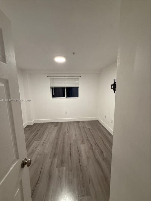 apt-6-821 Sw 2nd St, Miami, FL, 33130-1258 | Card Image