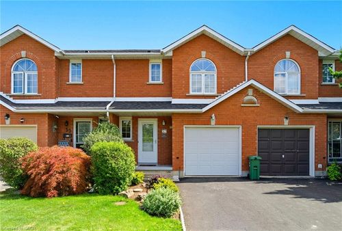 57 Pinewoods Dr, Stoney Creek, ON, L8J2T6 | Card Image