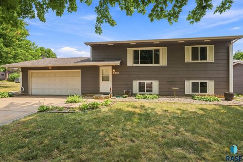 2500 S Groveland Ave, Sioux Falls, SD, 57110-5550 | Card Image