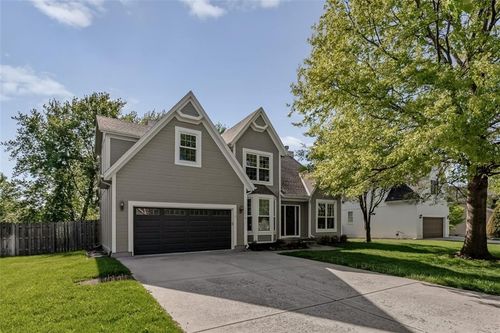 15216 Woodson St, Overland Park, KS, 66223-3248 | Card Image