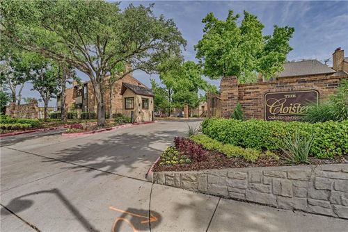 4624-2014 Willoughby Ln, Arlington, TX, 76011-8836 | Card Image