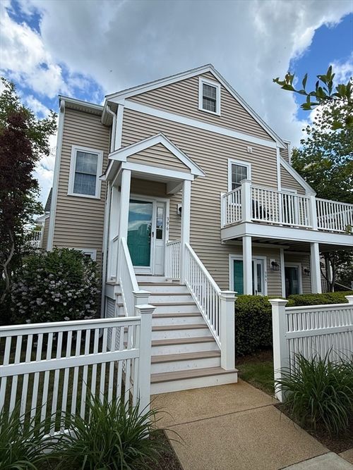 396-396 Tilden Commons Ln, Braintree, MA, 02184-8280 | Card Image