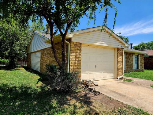 5221 Kisor Dr, The Colony, TX, 75056-1880 | Card Image