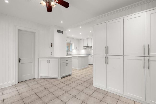 Breakfast Area/Kitchen | Image 18