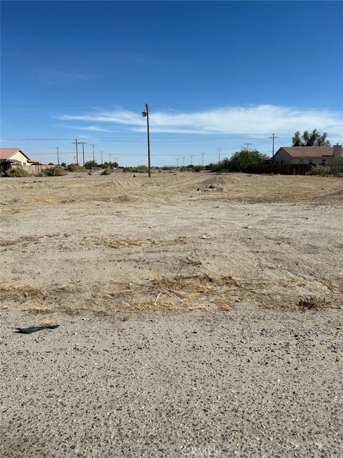 2045 Desert Circle Ave, Thermal, CA, 92274 | Card Image