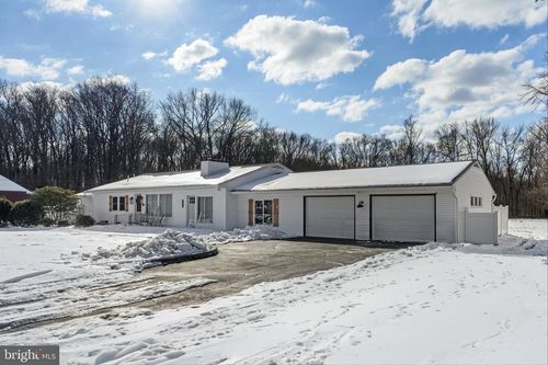 235 E Pittsfield St, PENNSVILLE, NJ, 08070-1921 | Card Image