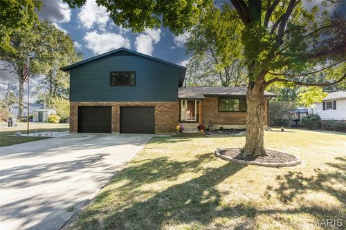 612 N 1st St, Mascoutah, IL, 62258-1306 | Card Image